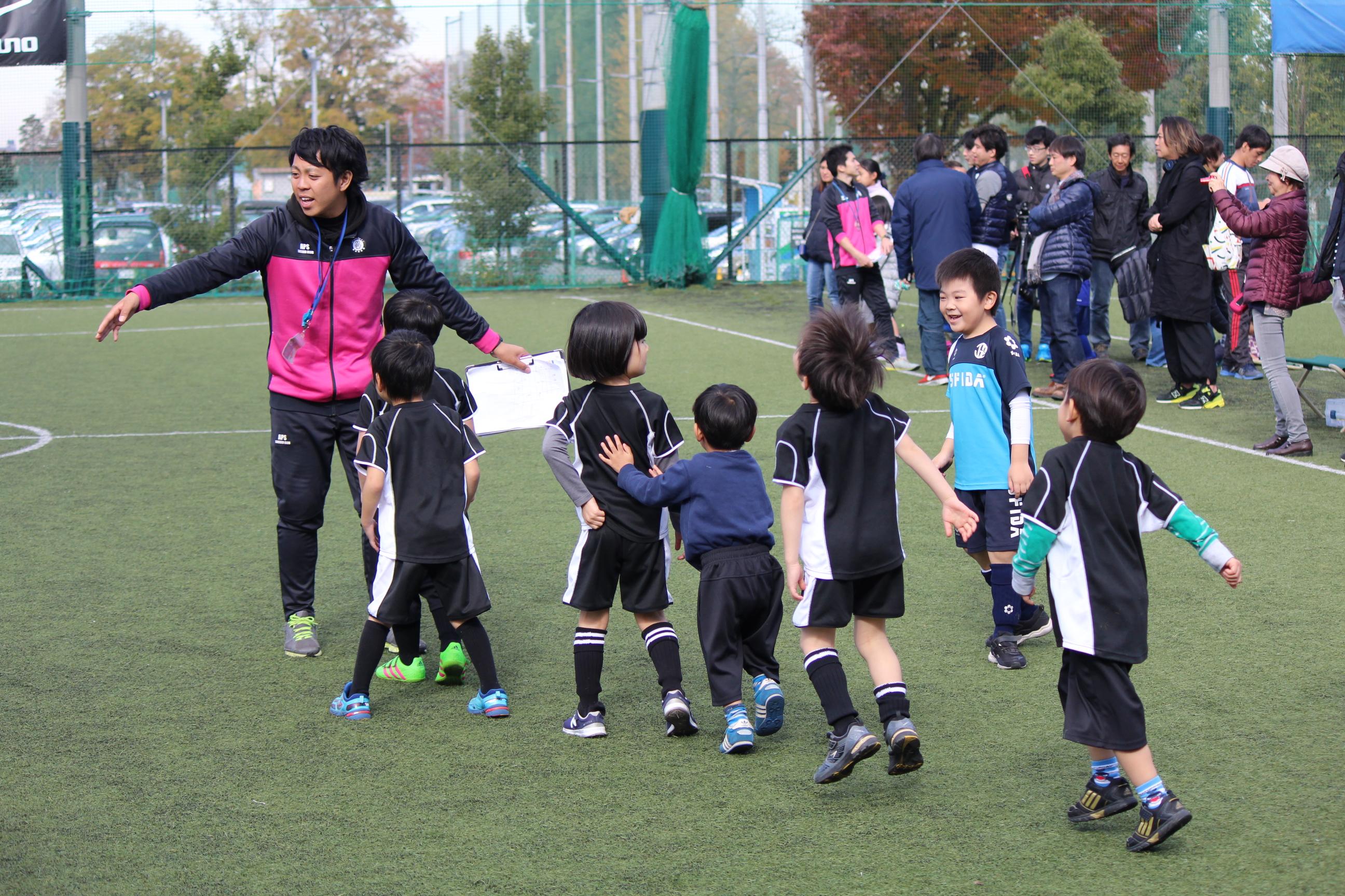 府中地区サッカースクール先生(コーチ)　アルバイト大募集！