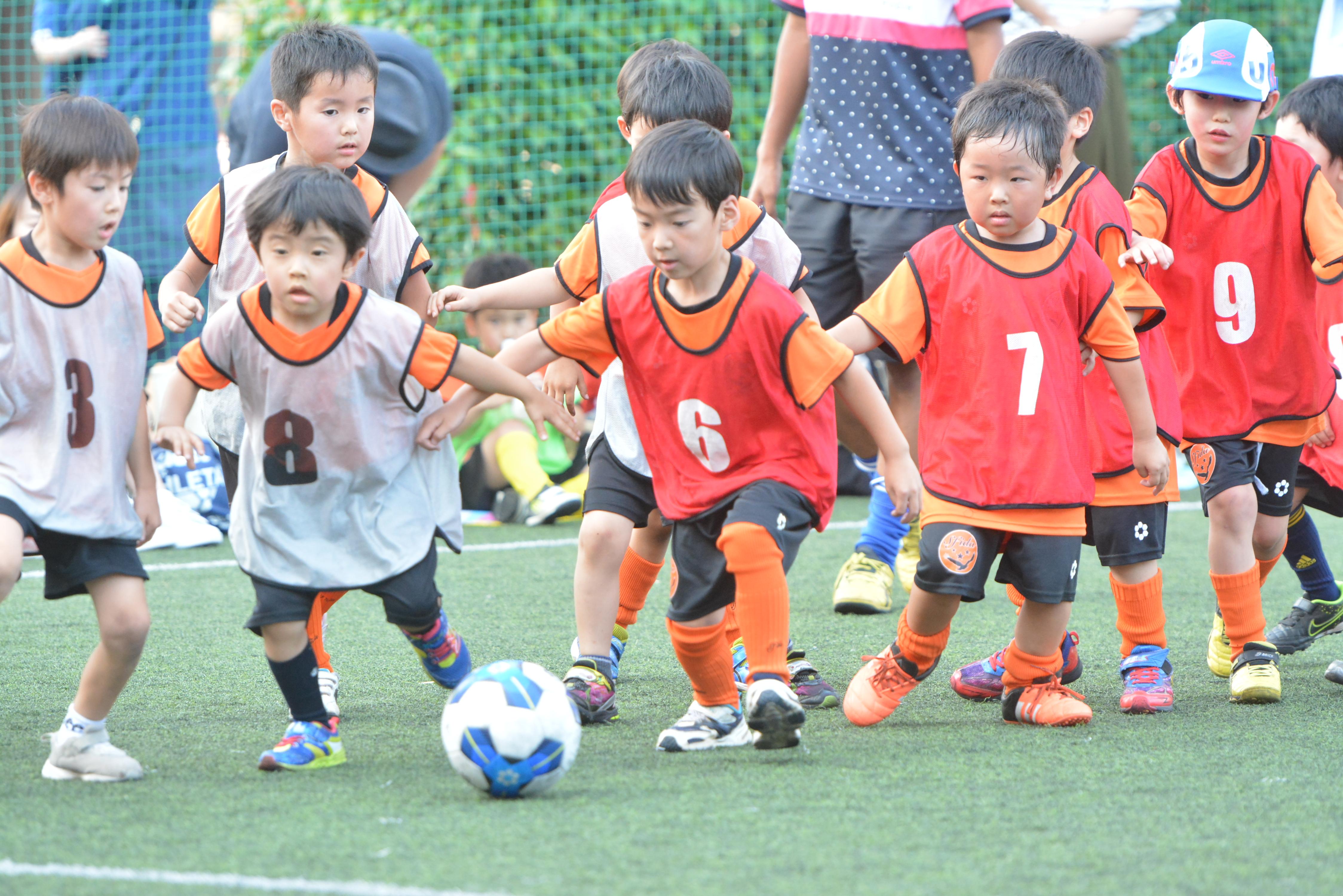 東京都内のサッカーコーチ募集 スポーツ サッカー業界の求人情報 アルバイトを探すならスポキャリ