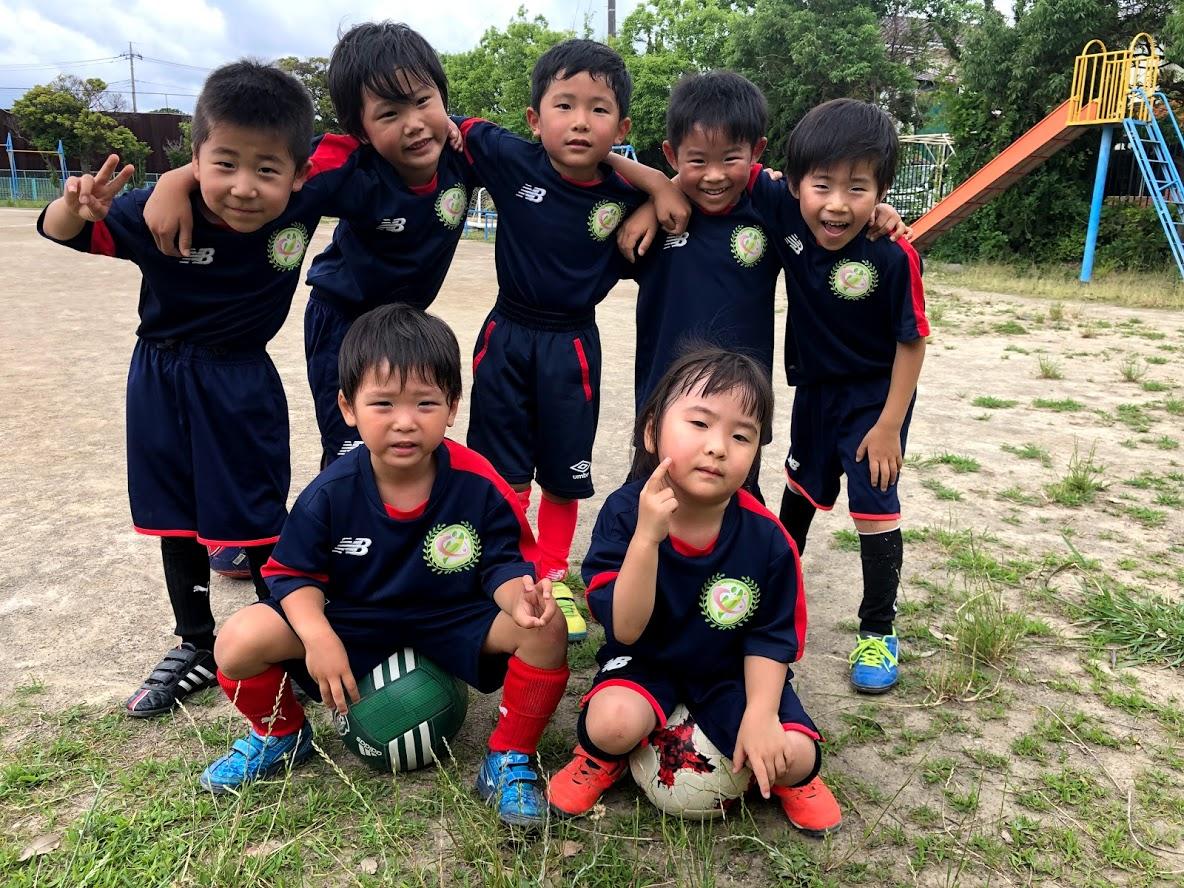 サッカークラブコーチ募集