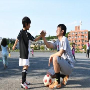 2歳～小学生を対象にしたサッカースクールコーチ募集！