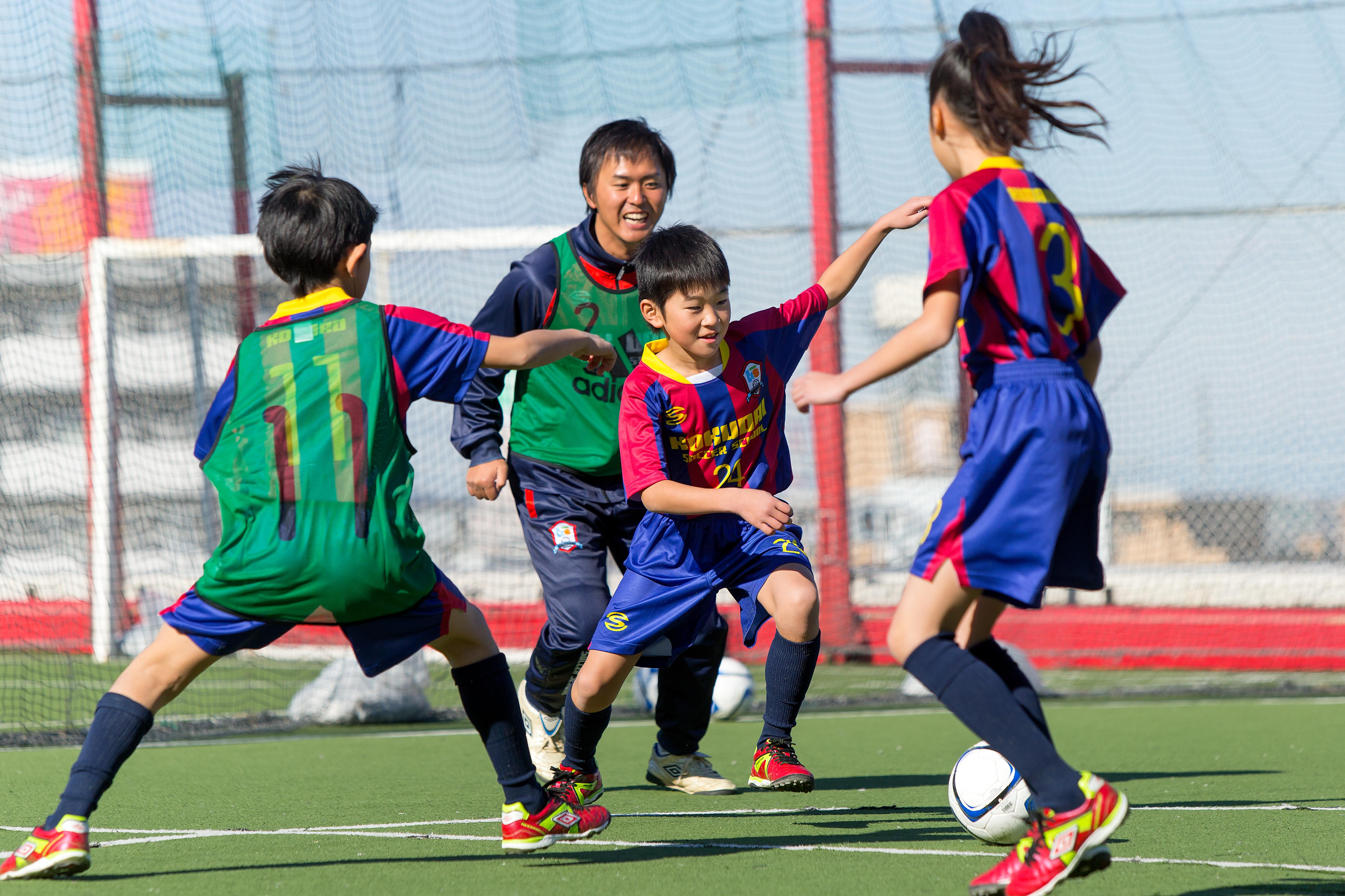 サッカースクールアシスタントコーチ募集スタッフ求人