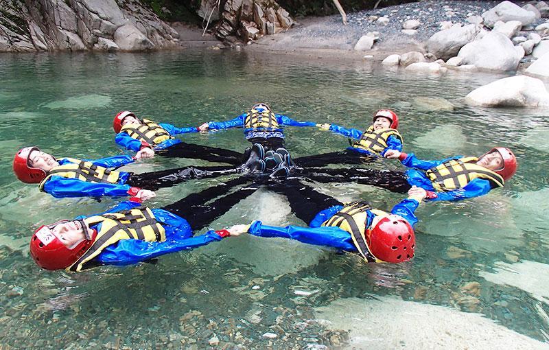  ◆寮費無料◆キャニオニングガイド募集！