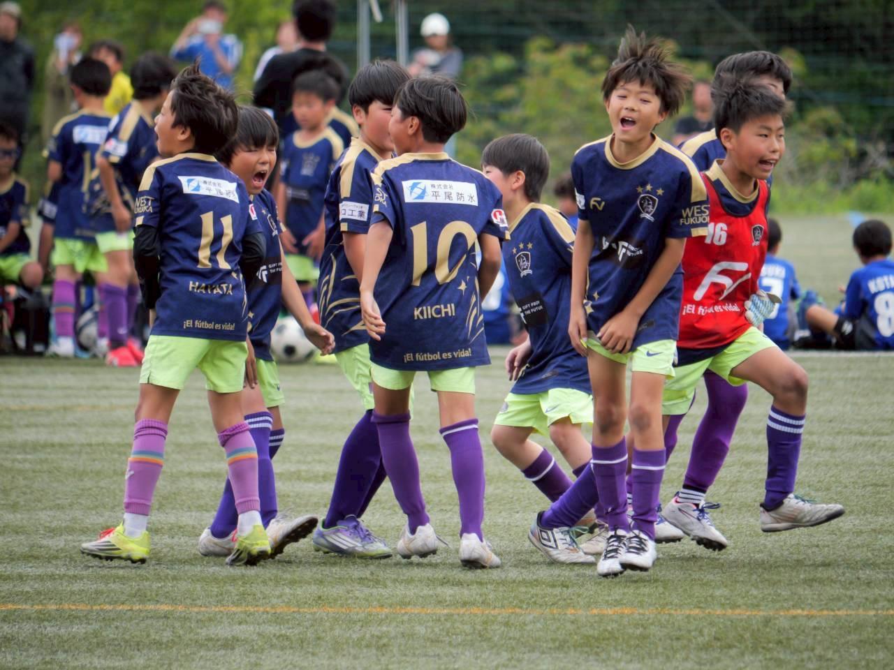 福岡市東区・宗像・古賀・新宮付近のサッカースクールアシスタントコーチ
